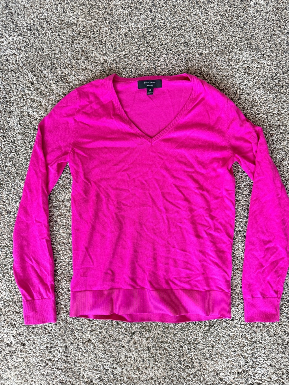Banana Republic V-Neck Sweater in Bright Fuchsia